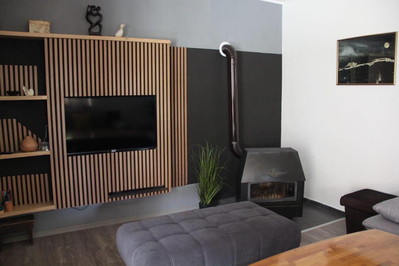 Apartman Lilium Knin Exterior photo